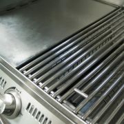 S3000 Barbecue à gaz BeefEater 5 Brûleurs – Surface de cuisson en acier inoxydable